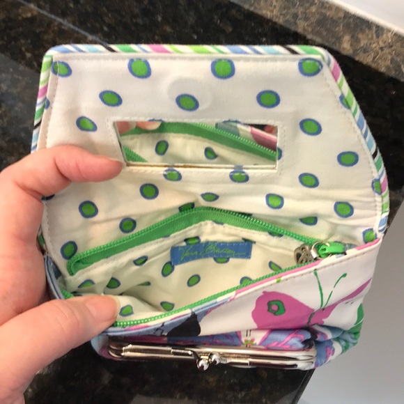 Vera Bradley limited addition Casey sateen wallet - Picture 3 of 8